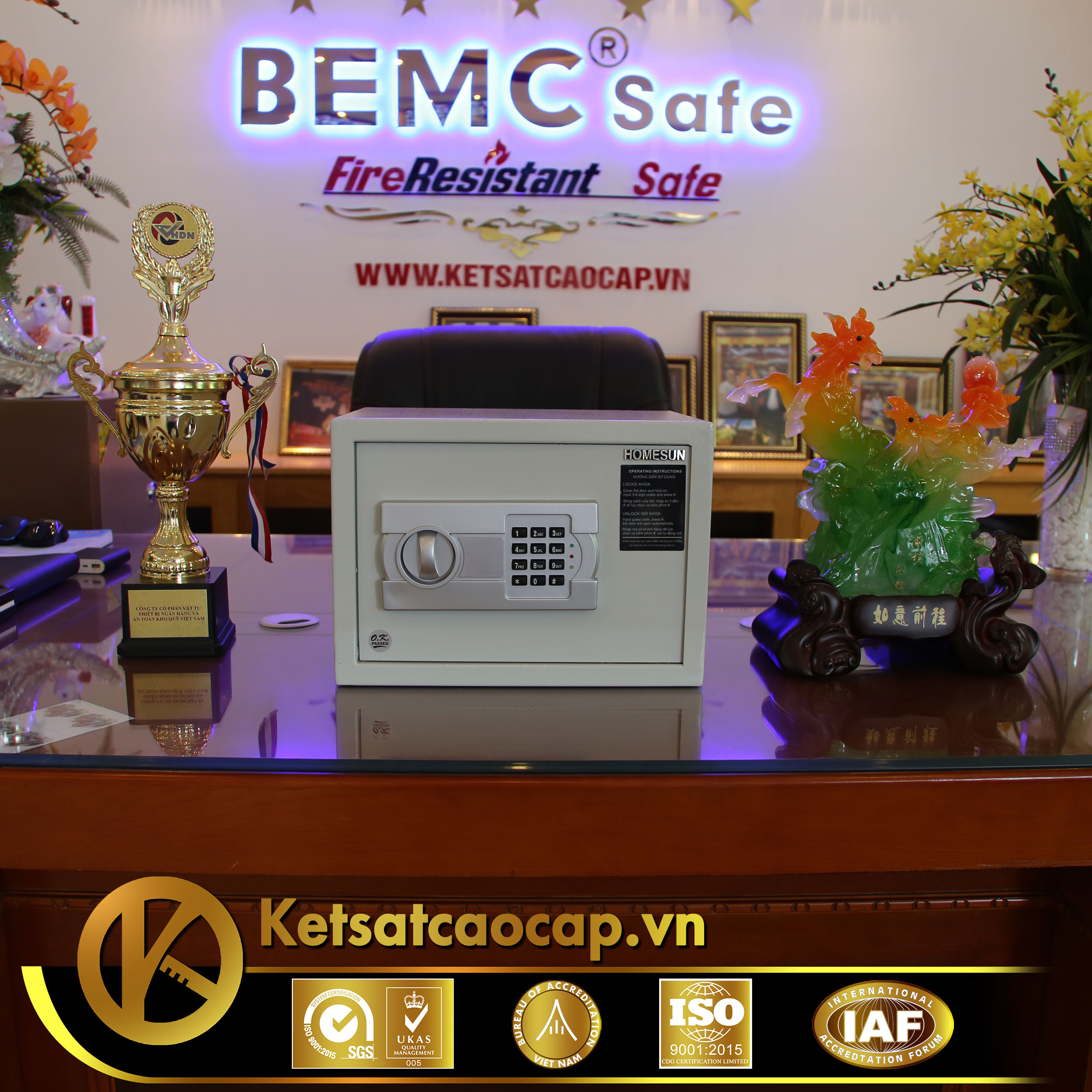 két sắt khách sạn