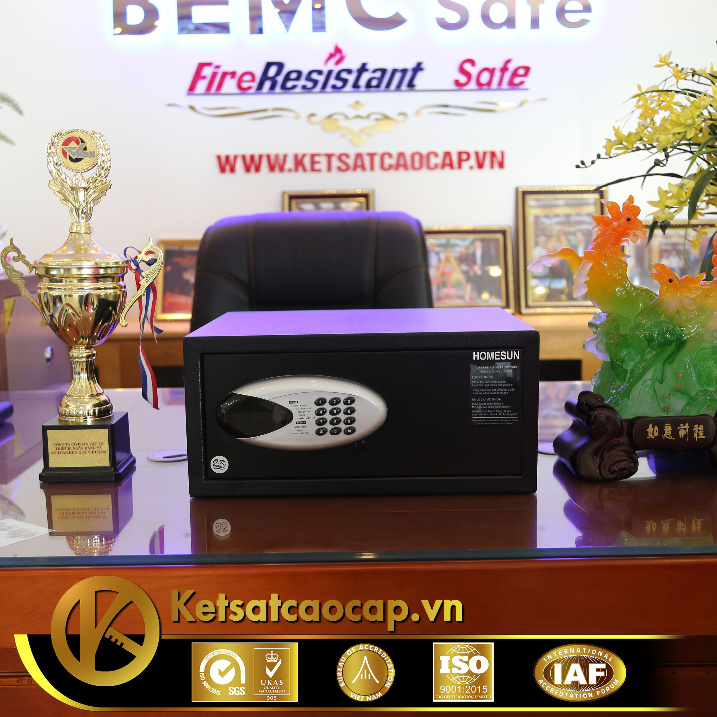 mua két khách sạn tphcm giá bao nhiêu