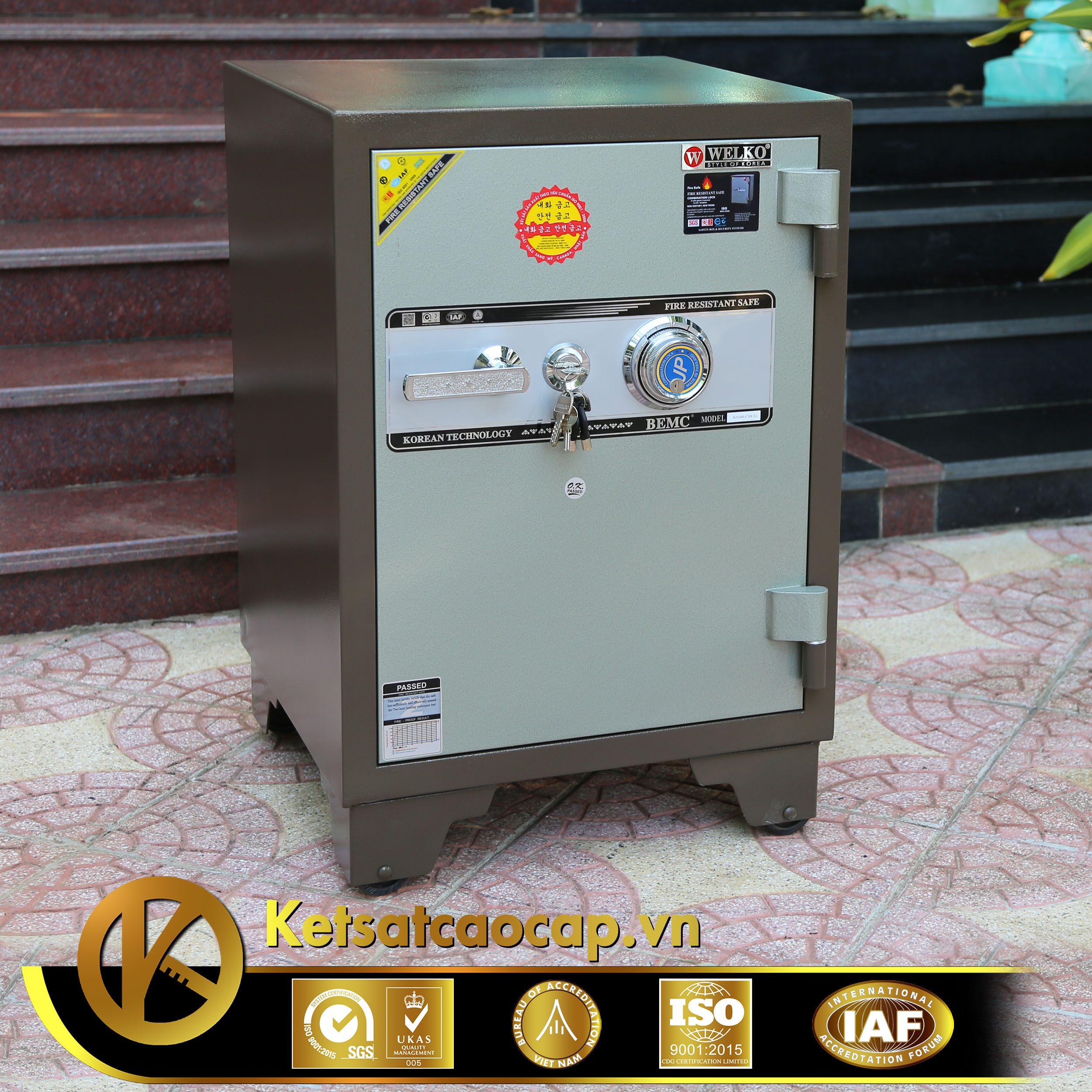 két sắt công ty thiết bị vật tư ngân hàng