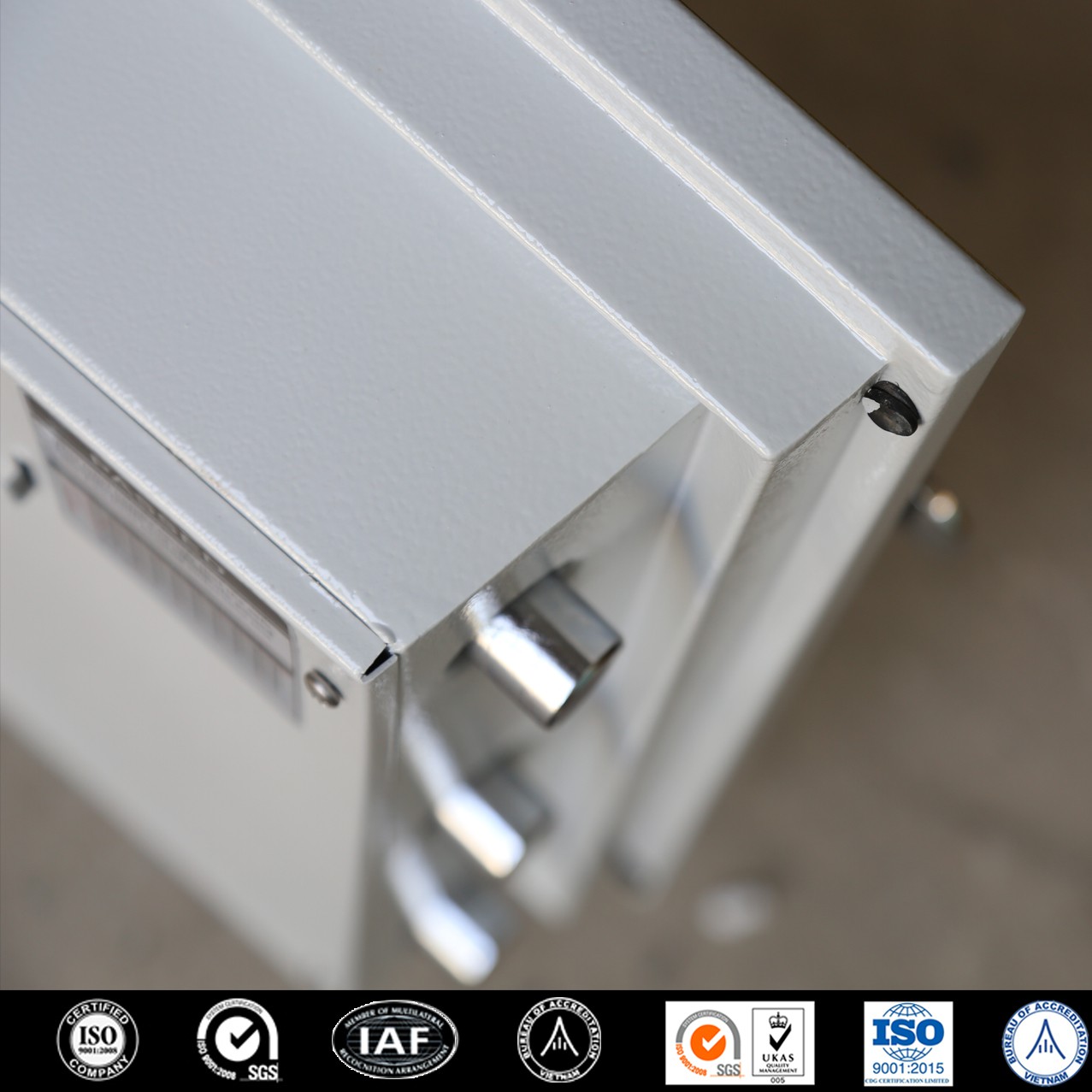 DIAMOND SAFES